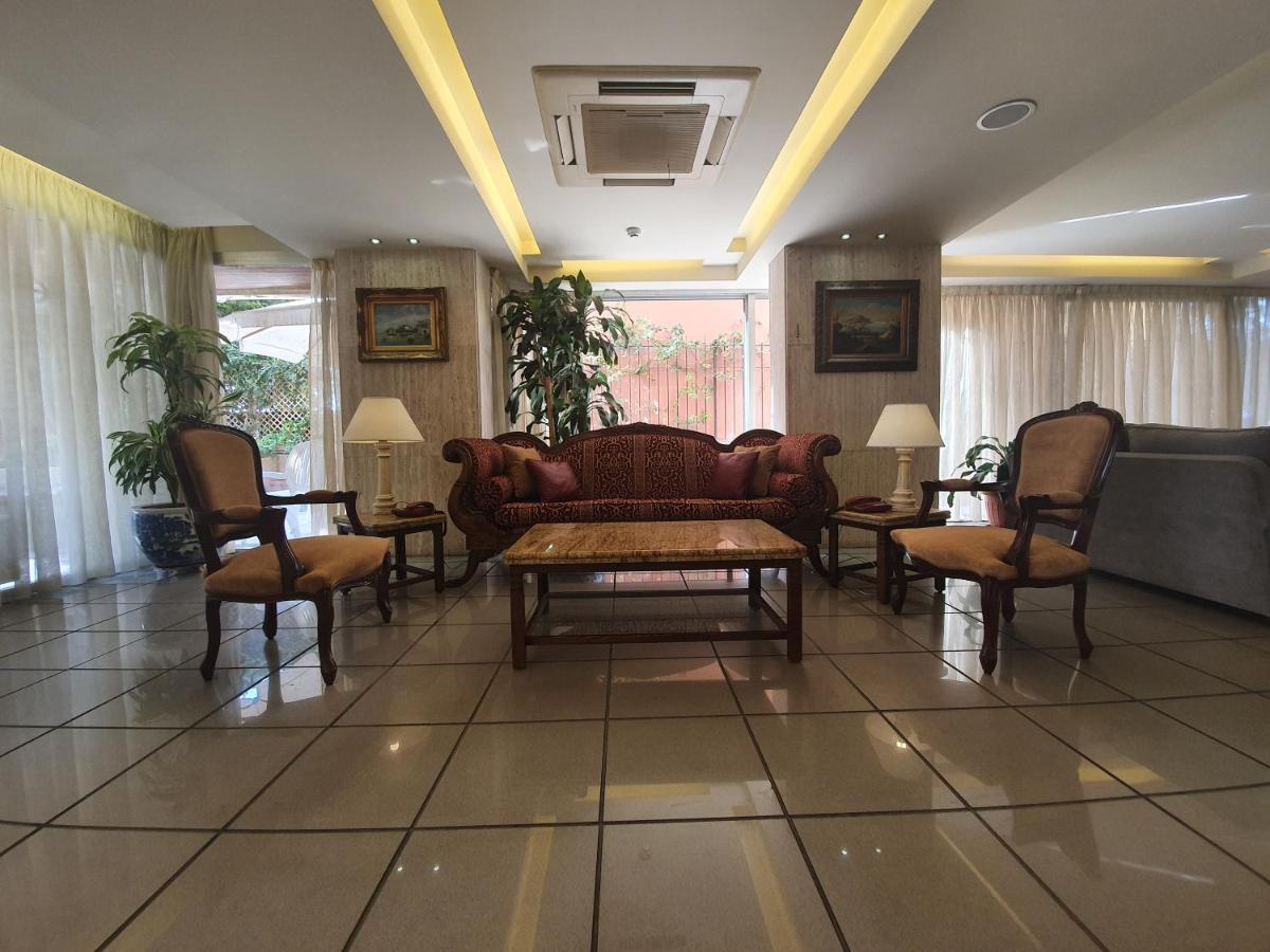 Holiday Home Suites Бейрут Екстериор снимка